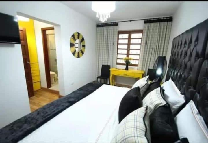Suites+Arte Кито Екстериор снимка