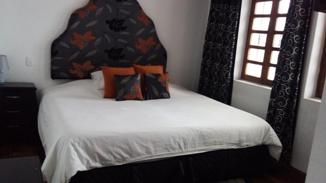 Suites+Arte Кито Екстериор снимка